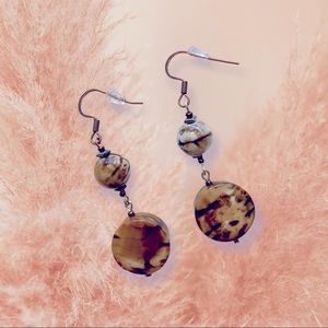 Handcrafted Agate earrings. Swarovski crystals. Stainless steel french fish hook